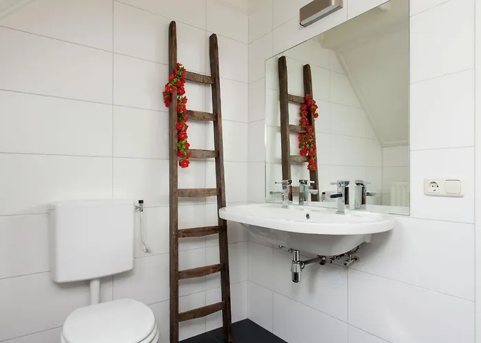 Forest Near Leenderbos Holiday home *